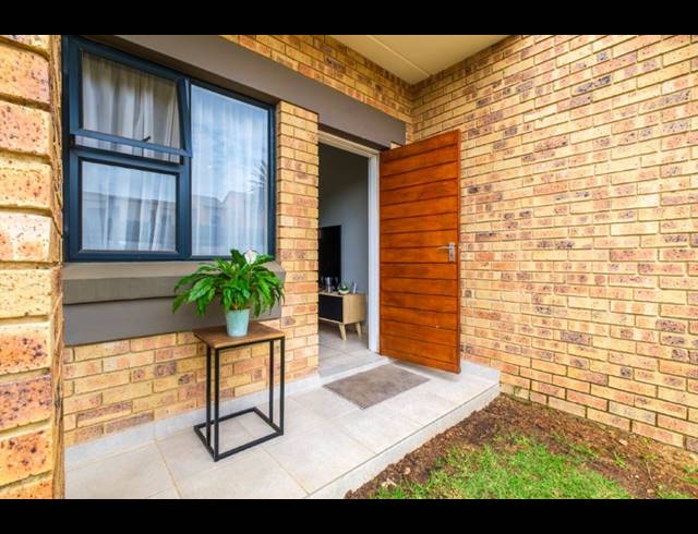 1 BEDROOM TOWNHOUSE FOR SALE IN BERGBRON
